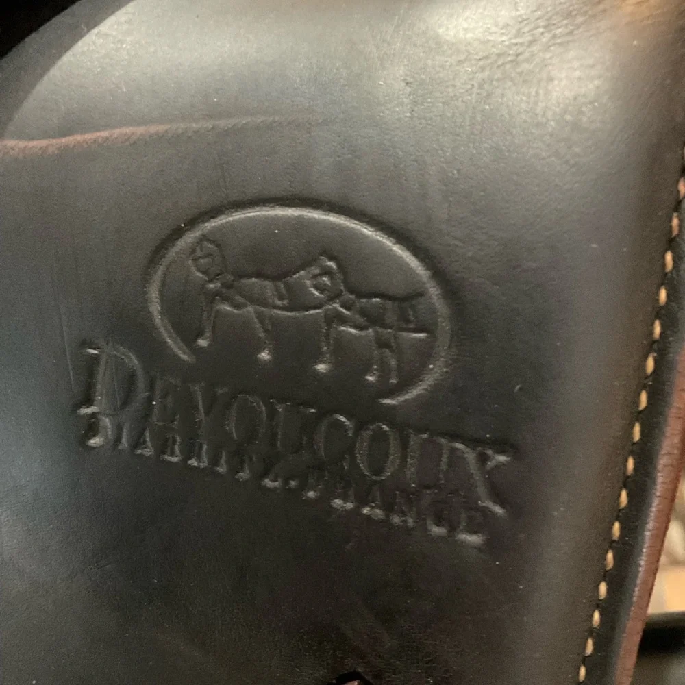 Devoucoux Chiberta Saddle 17.5 inch seat, 2013, cover and two girths, rich brown - Picture 4 of 16